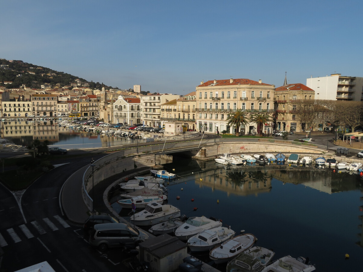 T2 40 m² à Sète avec vue canaux, parking et animaux - Photo 17