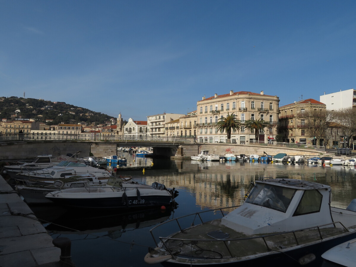 T2 40 m² à Sète avec vue canaux, parking et animaux - Photo 19