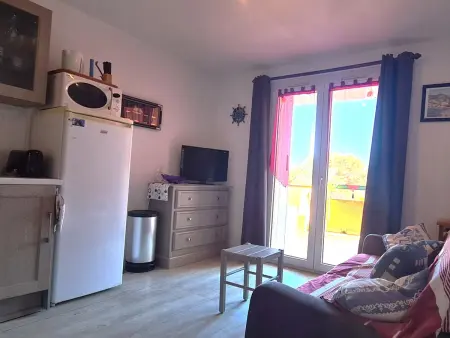 T2 Collioure vue mer avec parking direct plage : photo 4