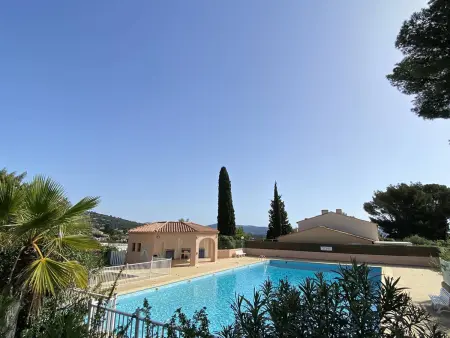 Mazet rénové avec piscine et tennis à Cavalaire-sur-Mer : photo 5