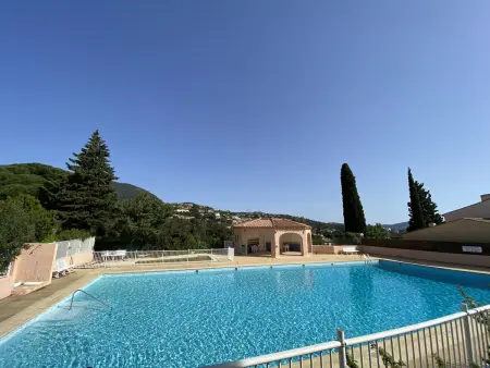 Mazet rénové avec piscine et tennis à Cavalaire-sur-Mer : photo 7