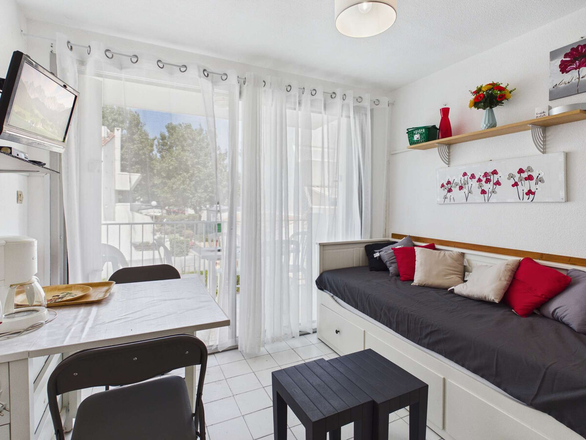 Appartement 2 pièces 4 personnes, balcon et parking privé - Photo 4