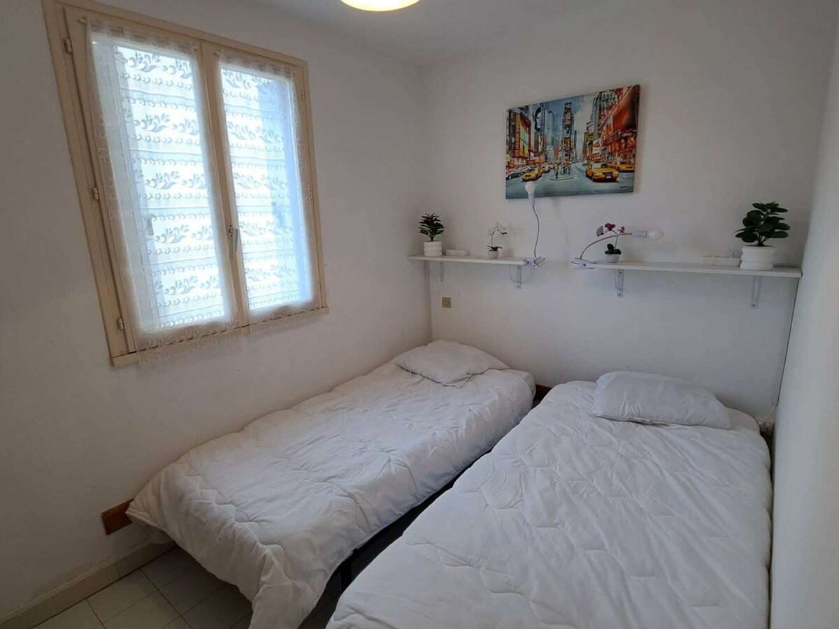 Appartement 2 pièces 4 personnes, balcon et parking privé - Photo 7