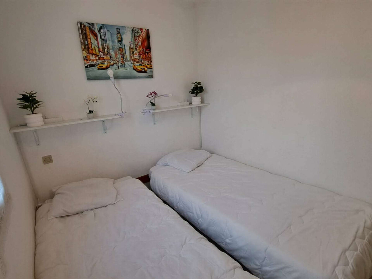 Appartement 2 pièces 4 personnes, balcon et parking privé - Photo 8