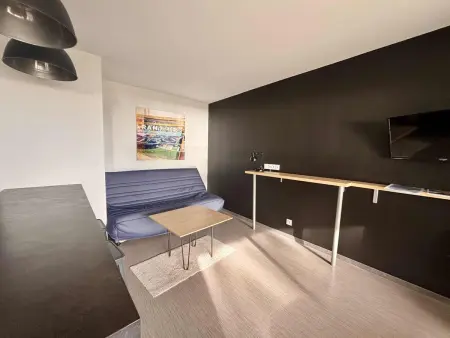 Appartement PMR 49m² face à la mer, balcon et piscine : photo 12