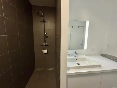 Appart 56m² face à la mer, piscine chauffée, accès plage : photo 6