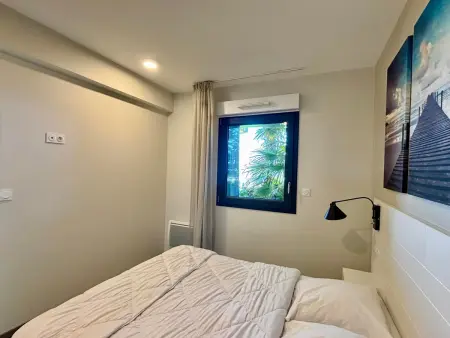 Appart 56m² face à la mer, piscine chauffée, accès plage : photo 9