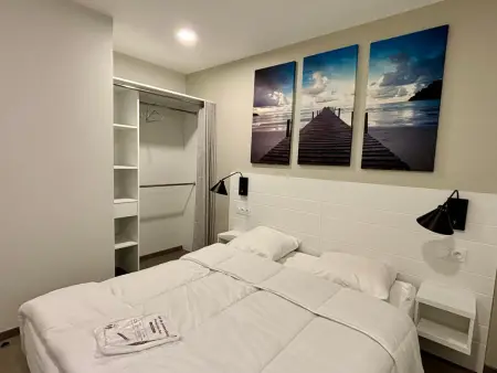 Appartement face à la mer, piscine chauffée à La Tranche : photo 4