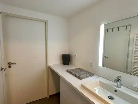 Appartement face à la mer, piscine chauffée à La Tranche : photo 10
