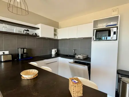 Appartement face à la mer, piscine chauffée à La Tranche : photo 15