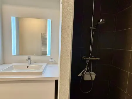 Appartement 1 chambre, accès direct plage, piscine chauffée : photo 6