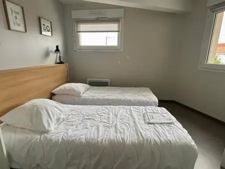 Appartement 2 chambres face mer avec piscine chauffée : photo 17