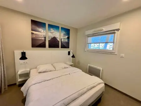 Appartement 2 chambres face mer, piscine chauffée, parking : photo 3