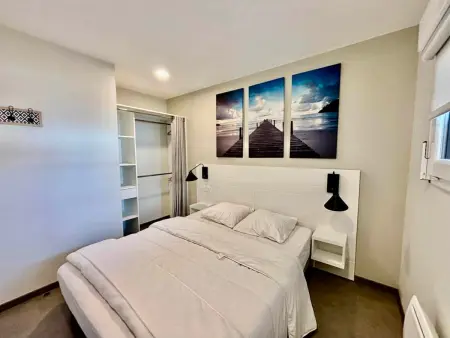 Appartement 2 chambres face mer, piscine chauffée, parking : photo 4