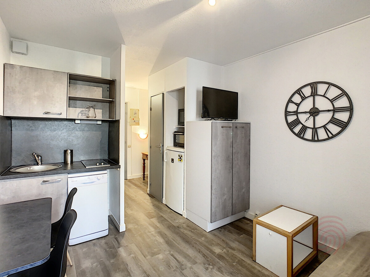 F2 34 m² avec 2 balcons à Lamalou-les-Bains - Photo 2