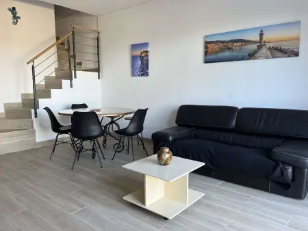Location appartement à Borgo, BORGO Duplex Climatisé en Bord de Mer  Plage à 20 m  Jardin, Terrasse & WIFI