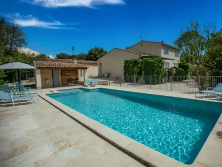 Location maison à Saumane de Vaucluse, Villa avec climatisation et piscine privée