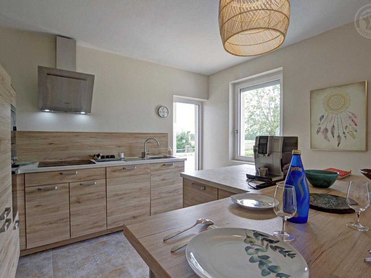 Gîte 74m² Riorges : parking sécurisé et cour 200m² - Photo 8