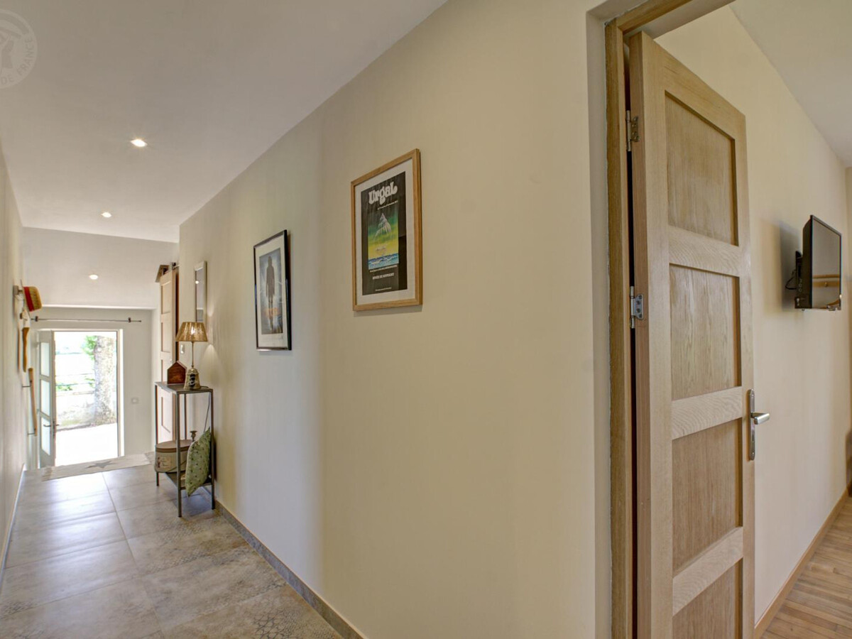 Gîte 74m² Riorges : parking sécurisé et cour 200m² - Photo 10