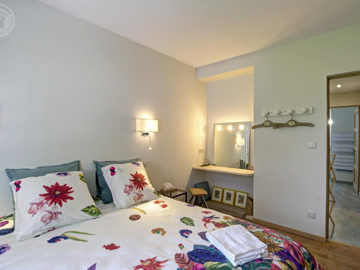 Gîte 74m² Riorges : parking sécurisé et cour 200m² - Photo 18
