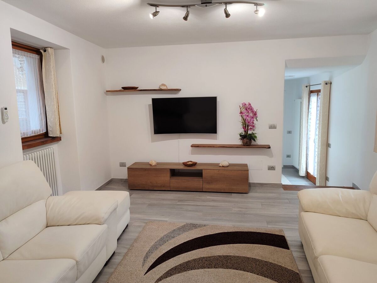 Appartement Elsa rénové 2023, balcon à Dumenza - Photo 4