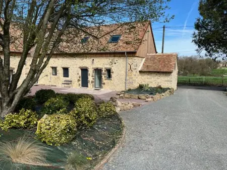 Location gite à Coulaines, Gîte champêtre aux portes du Mans avec jardin, parking et terrasse