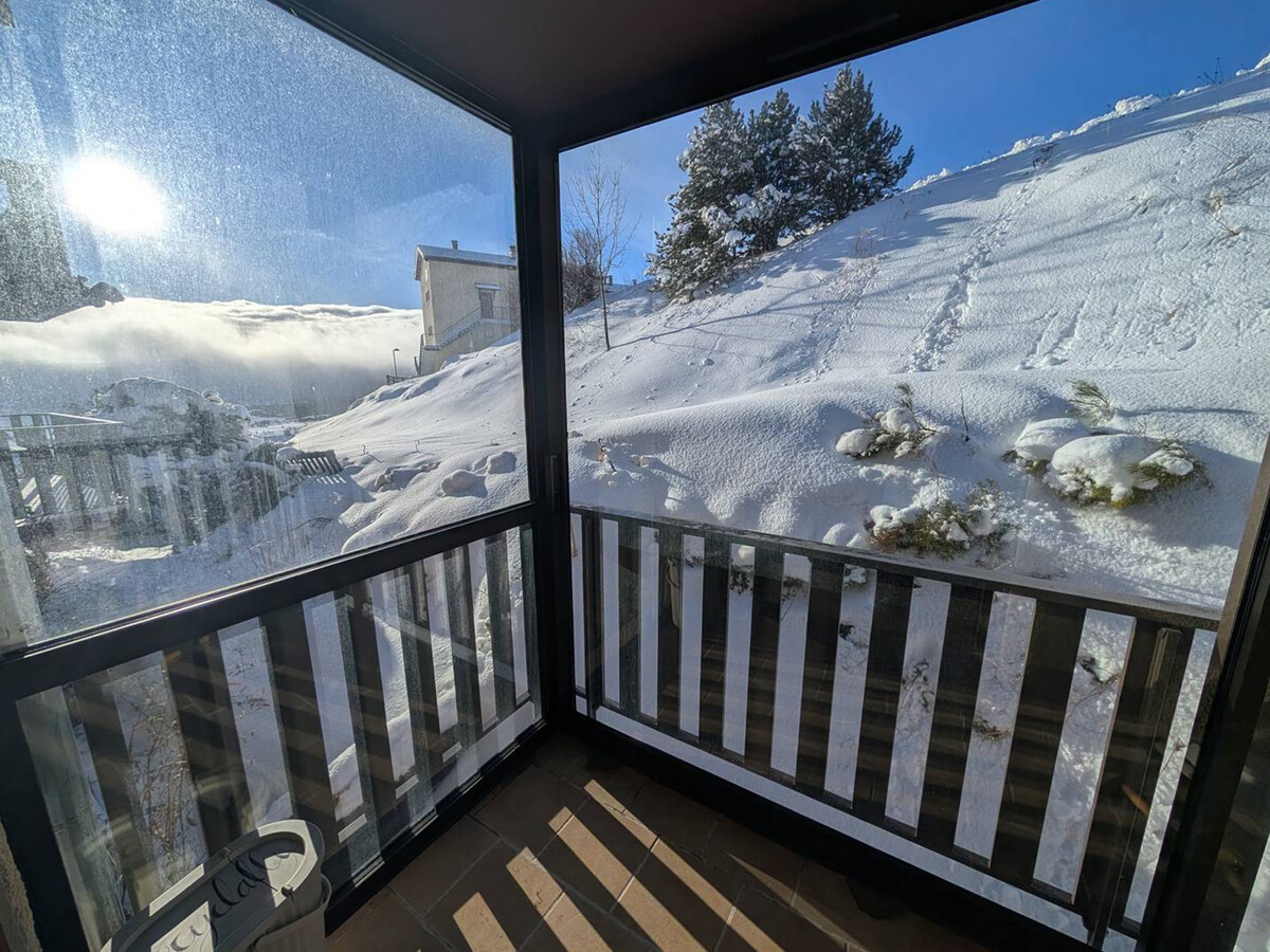 Appartement 2 pièces + cabine aux Angles, terrasse vue lac - Photo 9