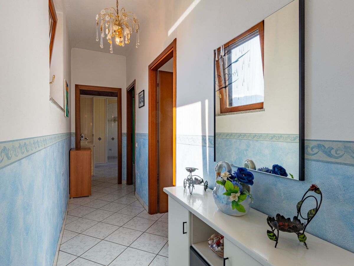 Maison Valentina à Porto Ceresio, 50 m du lac - Photo 23