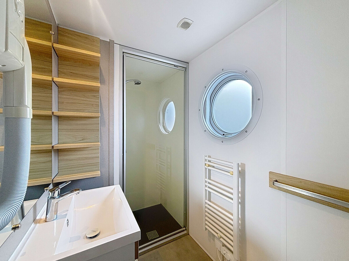 Mobil-home 2 chambres à Jullouville, piscine chauffée - Photo 9