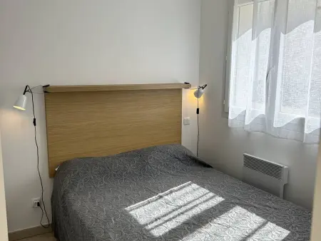 Appartement neuf climatisé avec piscine chauffée à Linguizzetta : photo 9
