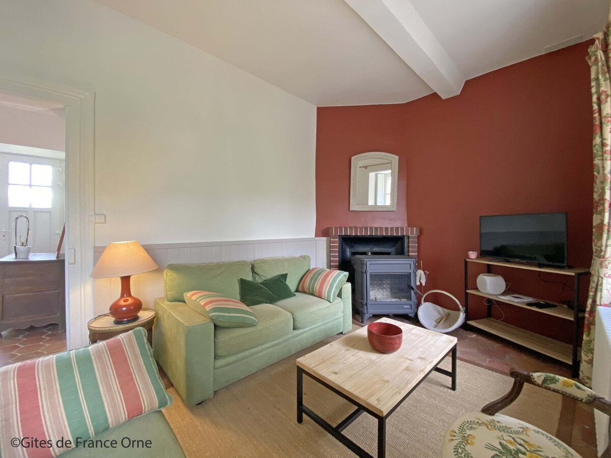 Gîte 18ème s. rénové, jardin 600m², télétravail - Photo 4