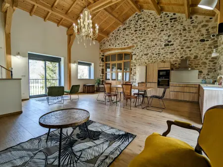 Gîte rénové avec cour privée au Monteil, près du Puy-en-Velay : photo 7