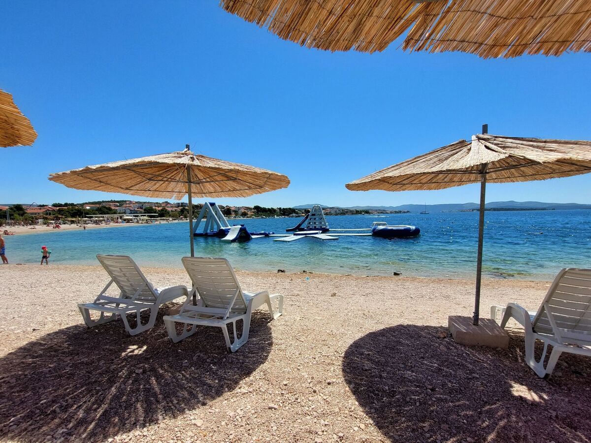 Maison Paola avec piscine privée à Brodarica - Photo 30