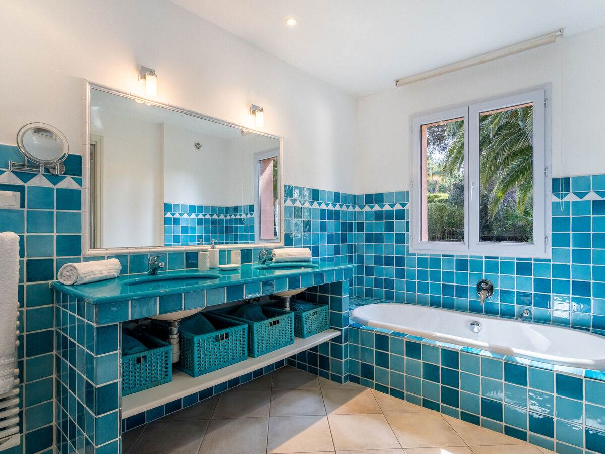 Villa Indigo 8 pers., piscine chauffée et jardin à Grimaud - Photo 4