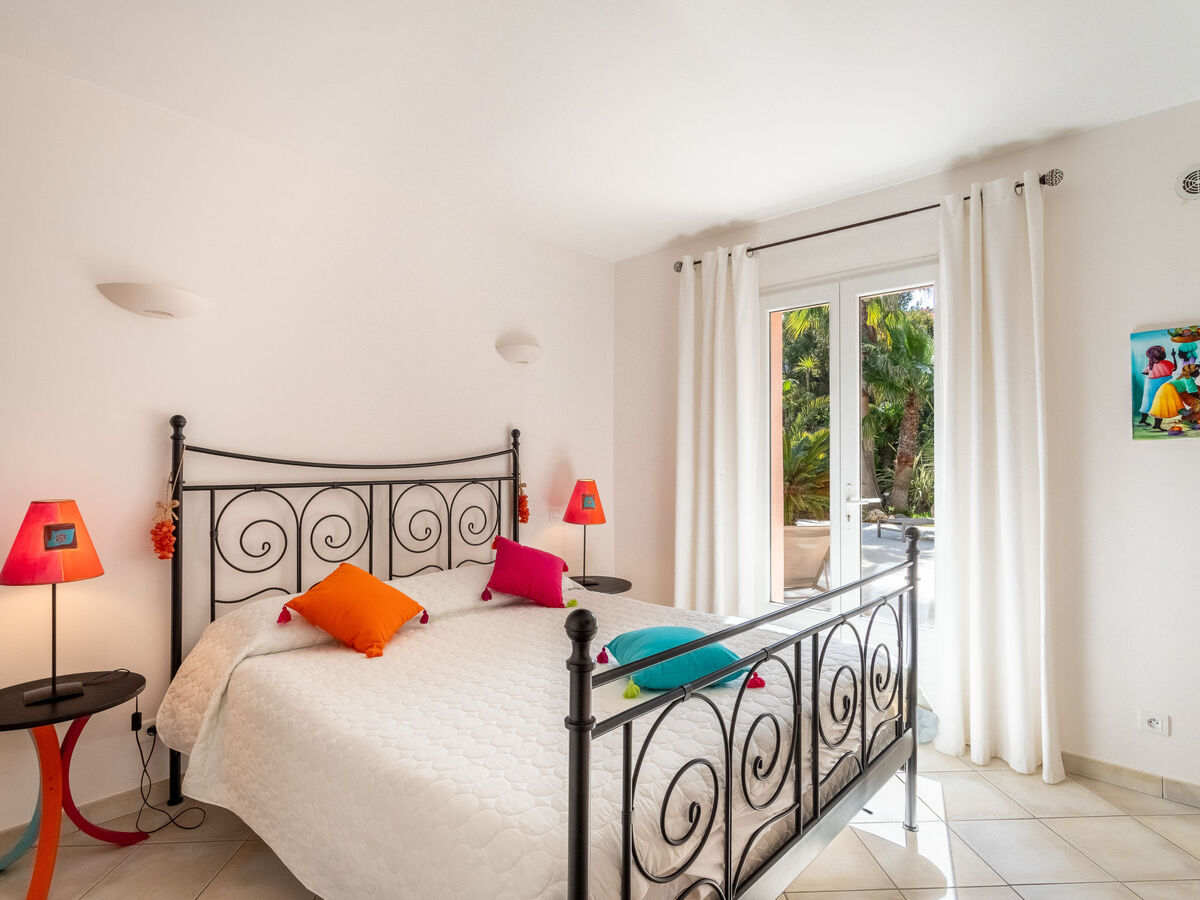 Villa Indigo 8 pers., piscine chauffée et jardin à Grimaud - Photo 11