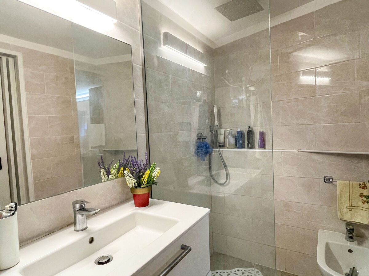 Casa Lulú – Appartement 2 chambres rénové avec vue mer - Photo 5