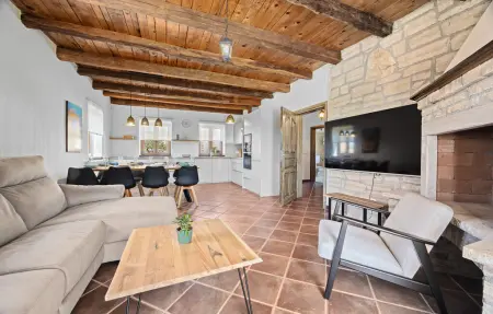 Maison 8 personnes à Cabrunici - Photo 4