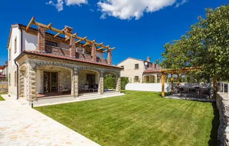 Maison 8 personnes à Cabrunici - Photo 12