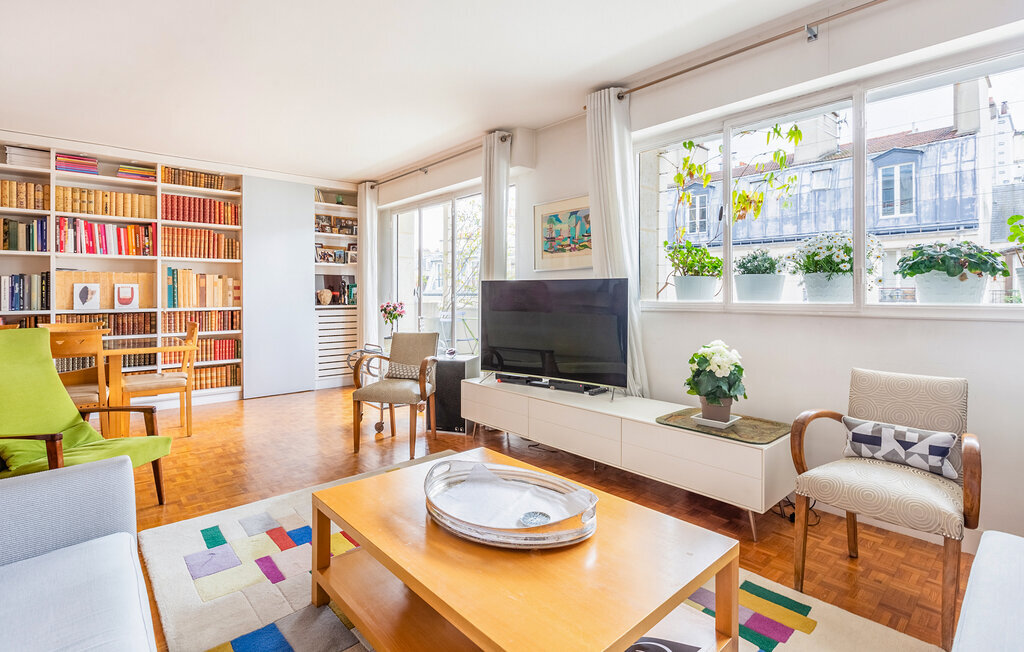 Appartement 7ème avec vue Tour Eiffel et balcon - Photo 13