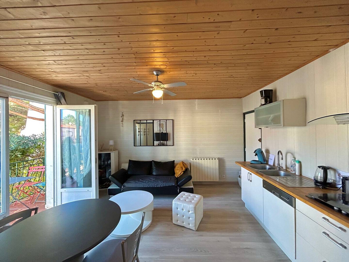 T2 rénové 1er étage avec balcon à Argelès-sur-Mer - Photo 2