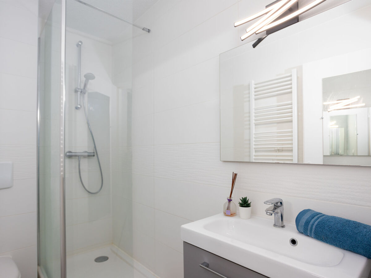 East Land, studio 24 m² avec terrasse et vue lac - Photo 20