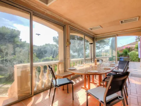 Villa Cap Roux à Agay – piscine et 2 000 m² de terrain : photo 9