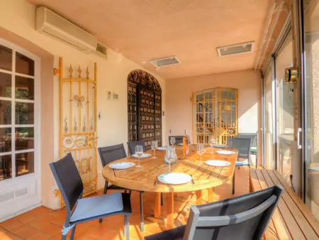 Villa Cap Roux à Agay – piscine et 2 000 m² de terrain : photo 10