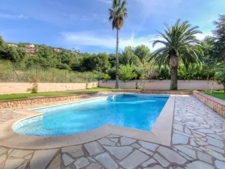 Villa Cap Roux à Agay – piscine et 2 000 m² de terrain : photo 25