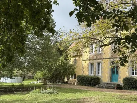 Maison XIXe, 6 chambres, piscine partagée à Gipcy : photo 17