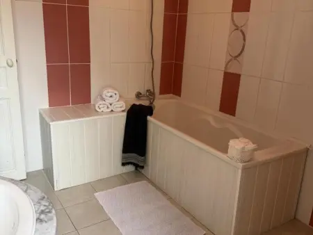 Maison XIXe, 6 chambres, piscine partagée à Gipcy : photo 21