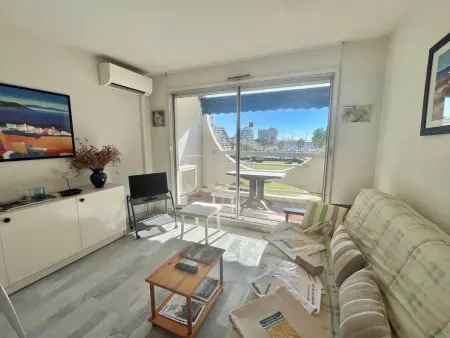 Location appartement à La Grande Motte, Studio avec Climatisation et Parking Privé, Proche Plages