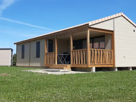 Location chalet à Marzan, Chalet 3 chambres avec piscine chauffée, proche Golfe du Morbihan, idéal pour familles!