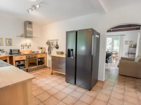 Lou Romarin, Belle maison au calme avec vue et piscine - Photo 9