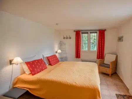 Lou Romarin, Belle maison au calme avec vue et piscine - Photo 16